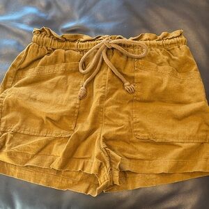 Women's cinch Waist Shorts